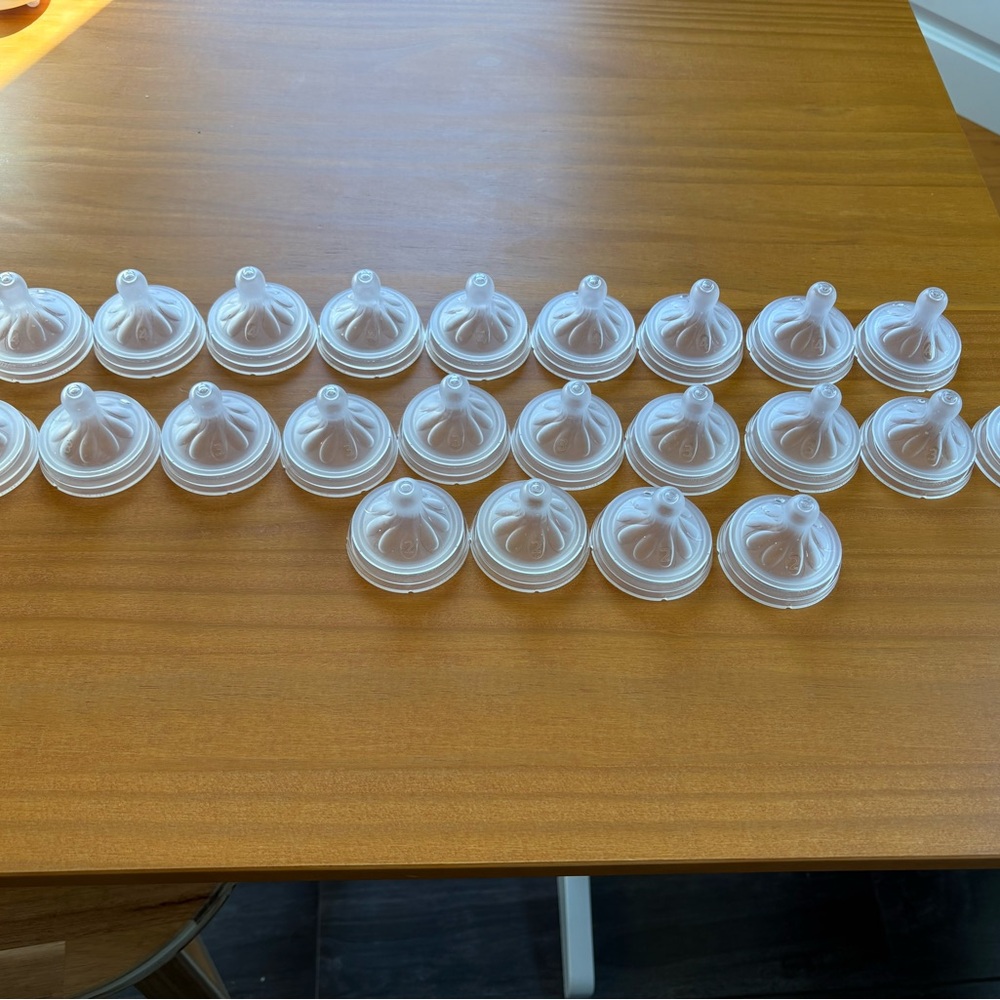 Philips Avent Silicone Nipples Size 2-4